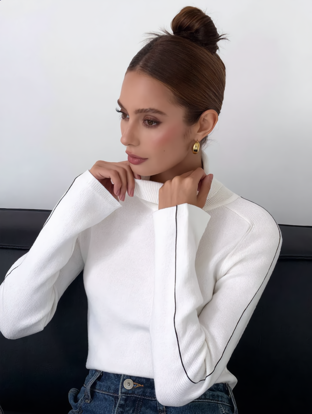 Contrast Piping Turtleneck Sweater