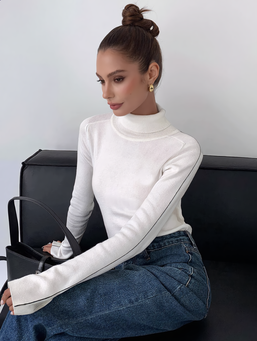 Contrast Piping Turtleneck Sweater